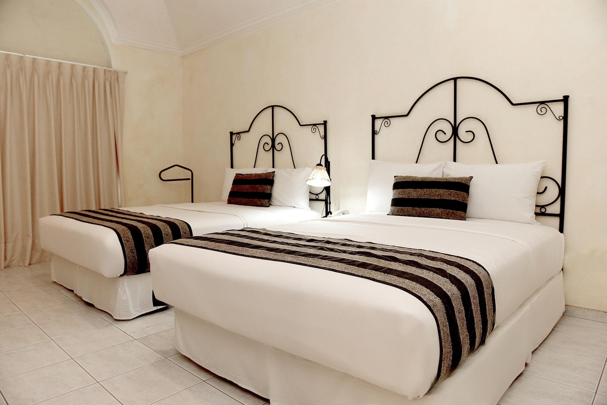 Buganvillas Hotel Suites Санта-Крус-де-ла-Сьерра Экстерьер фото
